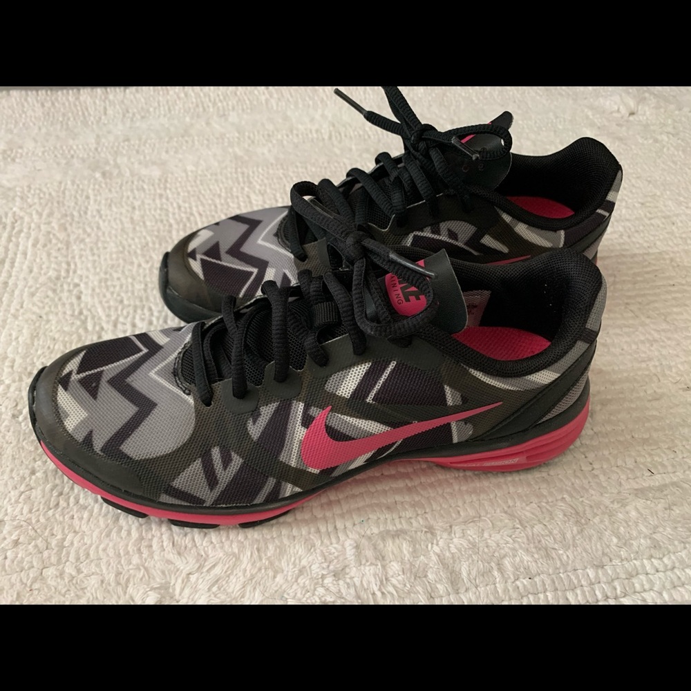 Nike Dual Fusion